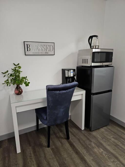 Private 1-bedroom In Woodland Hills Apartment Los Angeles