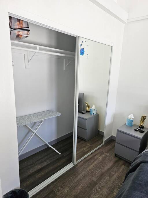 Apartment Private 1-bedroom In Woodland Hills *
